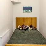 Central, Kensington, 3Beds, Cosy, Parks, Pubs